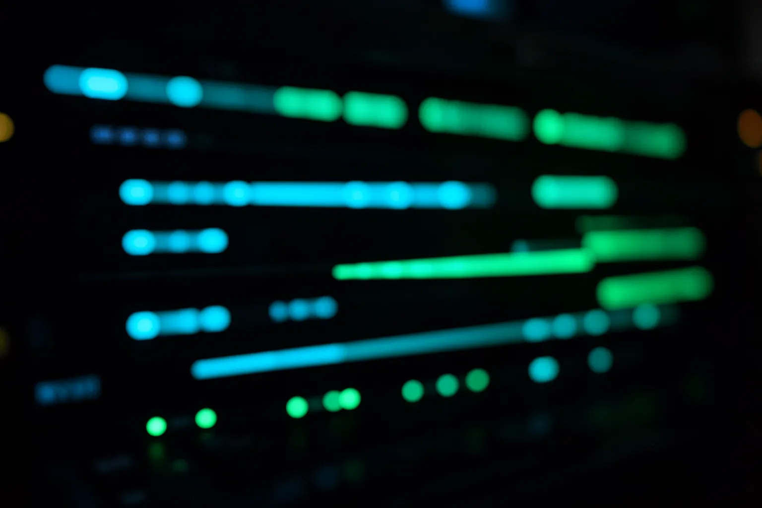 Panel de control mostrando una lista de procesos activos con indicadores de estado